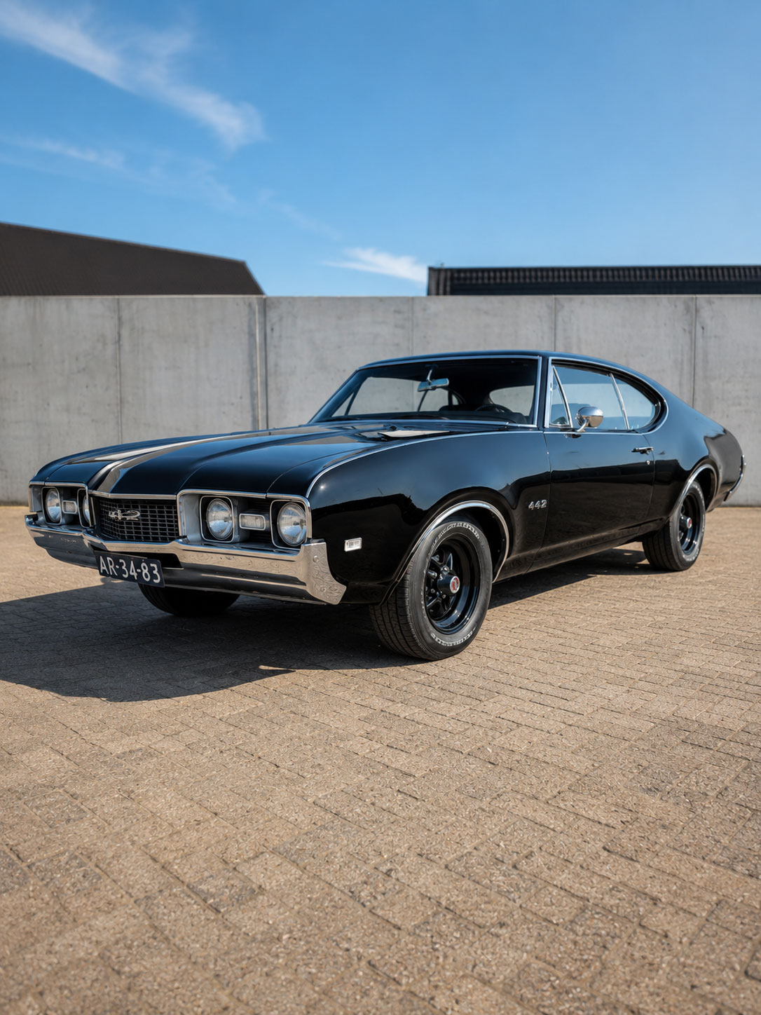 Gerestaureerde Oldsmobile Cutlass 4-4-2 na carrosserieherstel en spuitwerk bij Vallei Classics